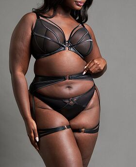 Scandal Plunge Bra Black
